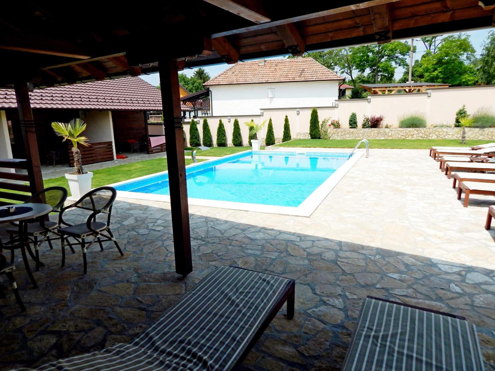 Aqualux Apartments Врдник Экстерьер фото